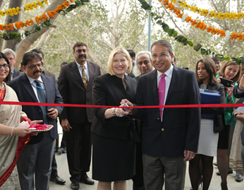 Ms. Leocadia I. Zak, Director, the U.S. Trade and Development Agency (USTDA) inaugurating the Smart Grid Lab along with Mr. Praveer Sinha, CEO&MD, Tata Power-DDL.